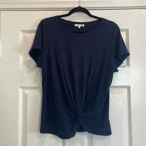 Sundry size 3 (large) short sleeved tee with front knot detail